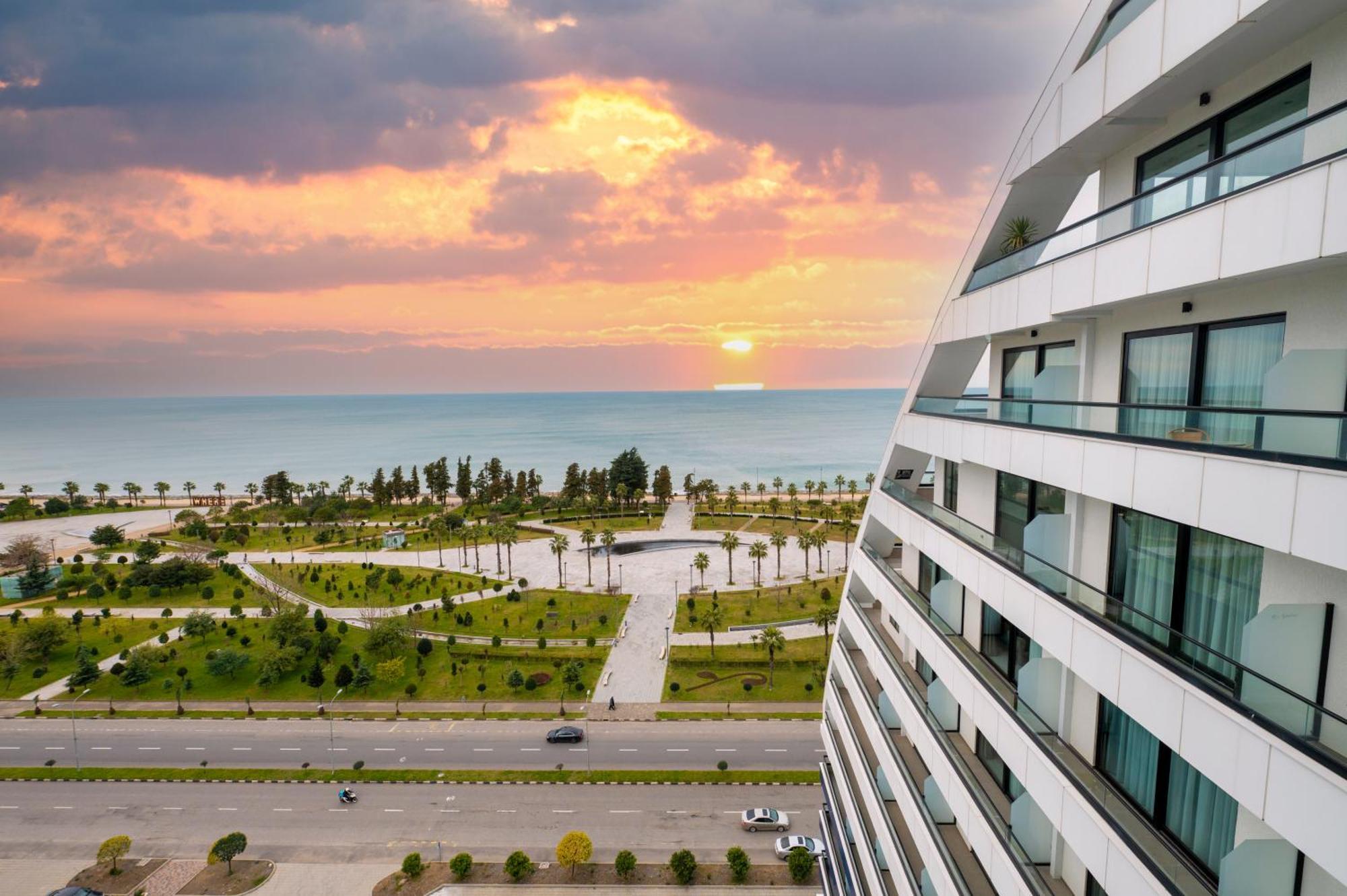 The Grandeur Hotel Batumi Eksteriør bilde